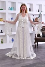 ⁦Royal long nightgown for the bride⁩ - الصورة ⁦2⁩