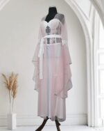 ⁦صبحلك ساتان فاخر  طويل  مع مشلح من التول و المطرزات الفاخرة⁩ - الصورة ⁦9⁩